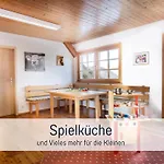 Vakantieboerderij Biohof Burger, 3 Sonnige Fewo, Alle Mit Balkon, Spielzimmer, Grillhuette, 7 Km Vor Oberstdorf Bolsterlang
